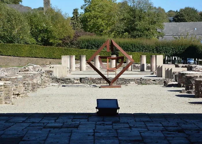 In * ستافيلوت